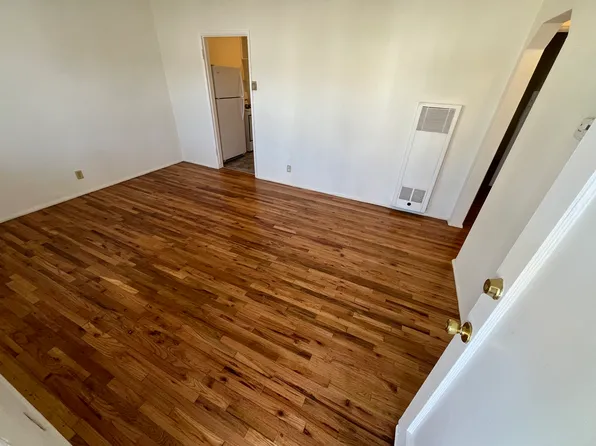 327 Riverdale Dr APT 14, Glendale, CA 91204