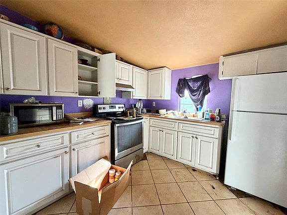 4th image of 6640 Shady Acres Blvd