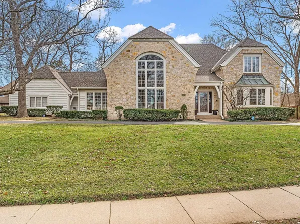 1609 Prestwick Dr, Lawrence, KS 66047
