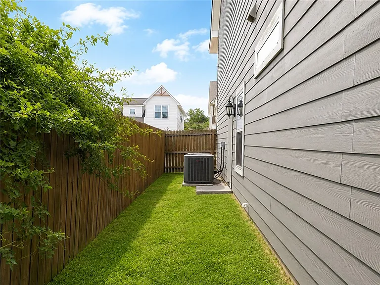 405A Ash St — Photo 20