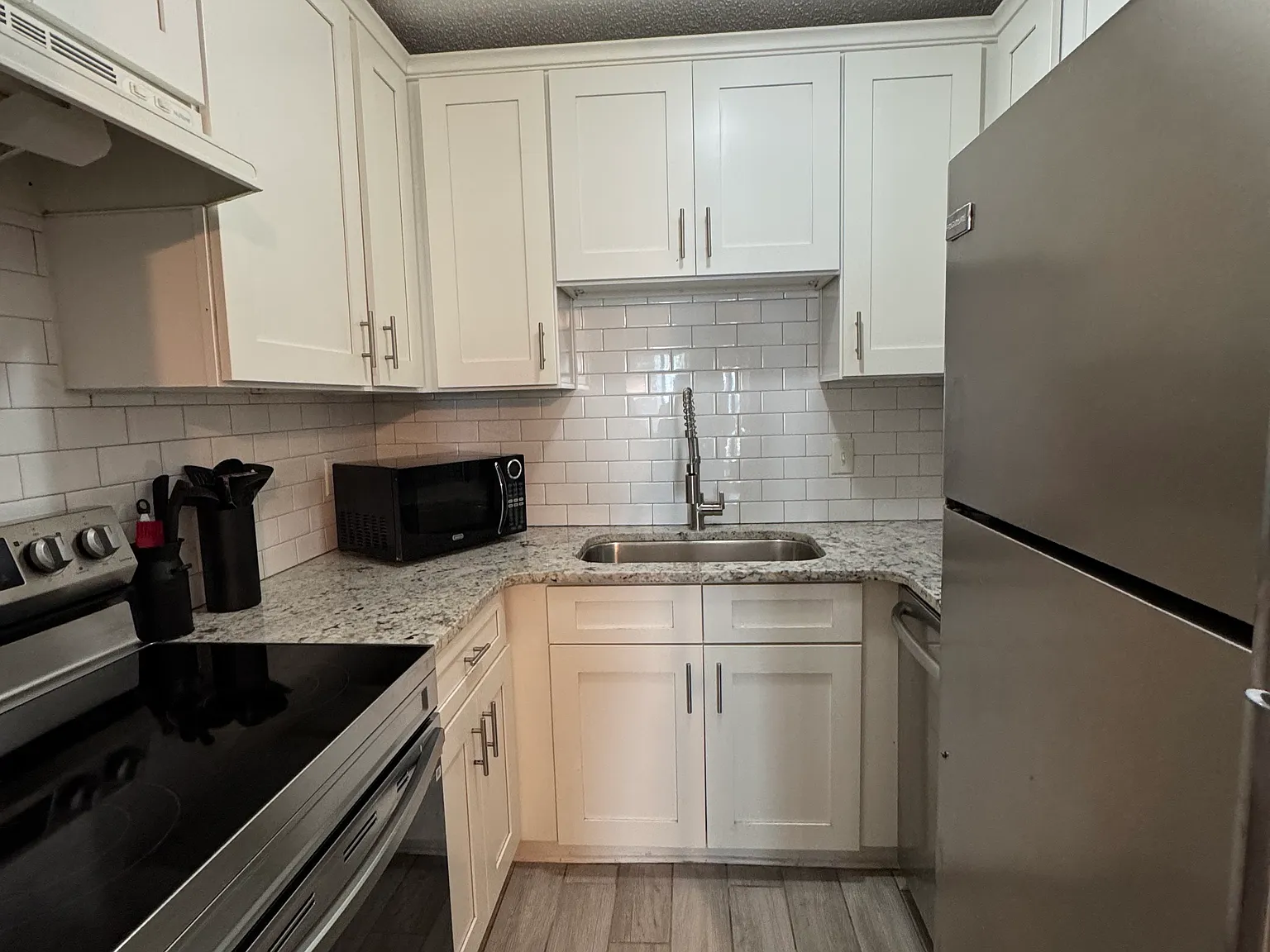 Studio, 476 sqft, $1,450 — Photo 2