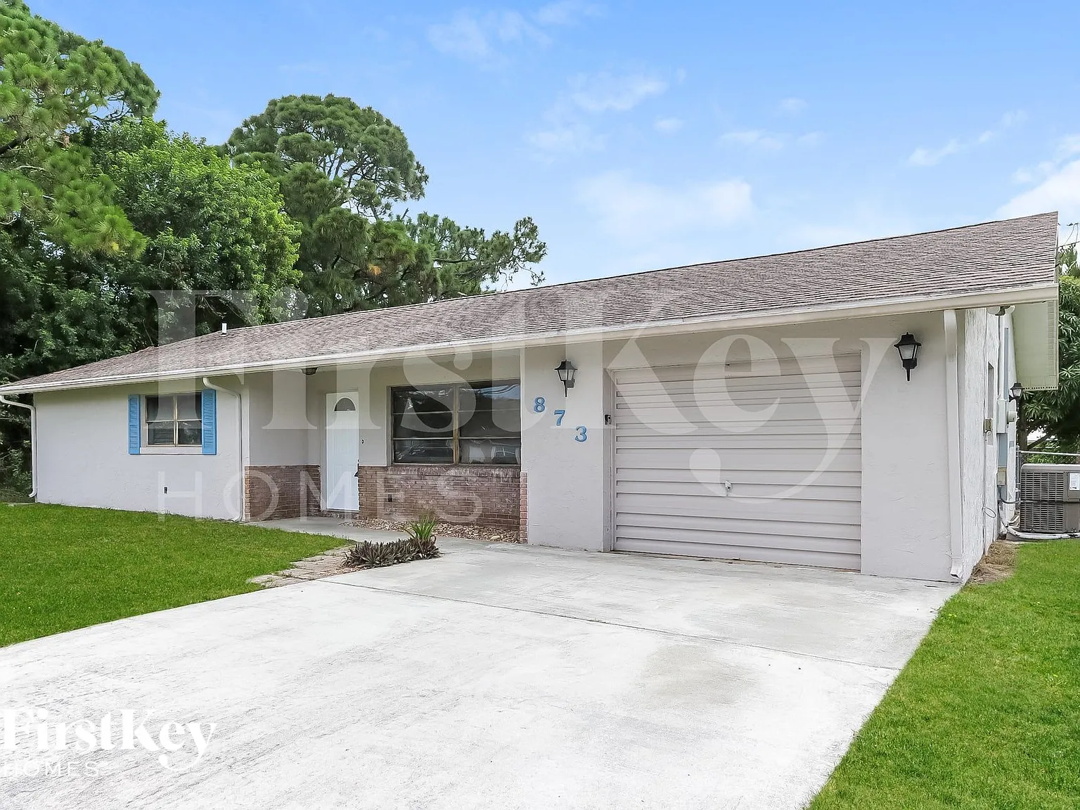3 bed, 2.0 bath, 1624 sqft, $2,685 — Photo 3