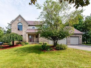 9839 Timothy Ln, South Lyon, MI