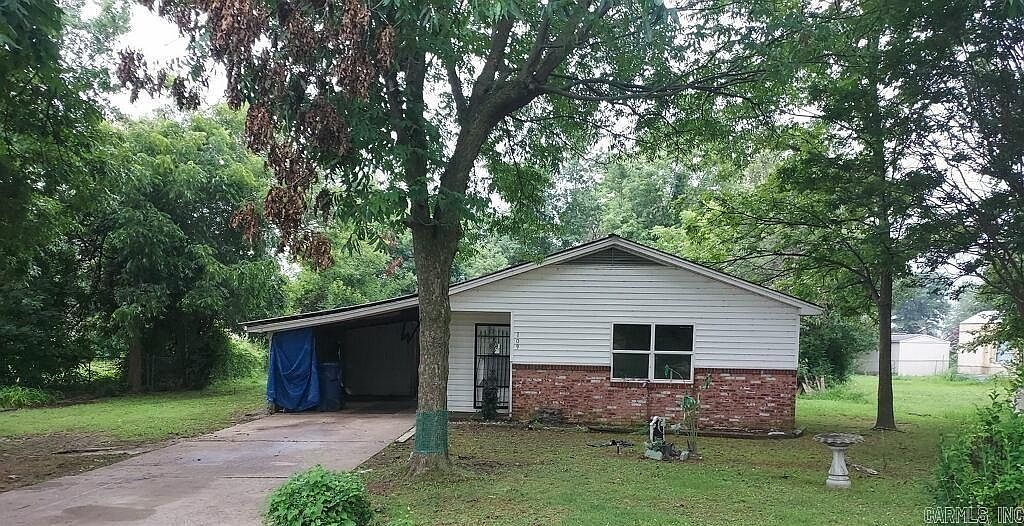 109 Center St, Gosnell, AR 72315 Zillow