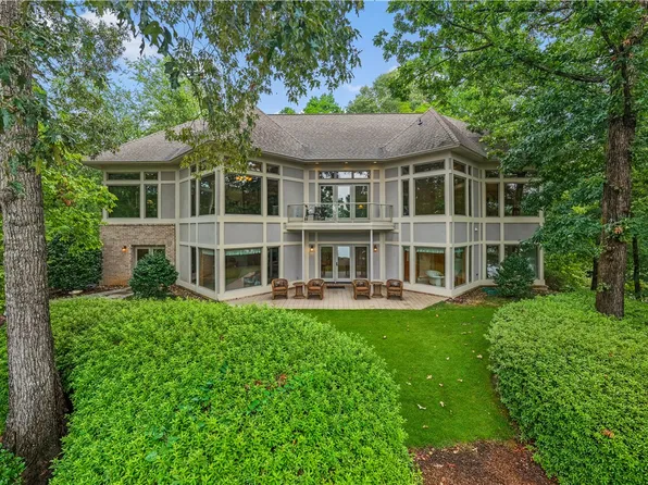 412 W Rockcliff Ct, Seneca, SC 29672