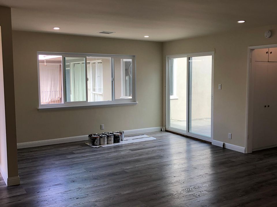 1st image of 921 Lincoln Blvd #5