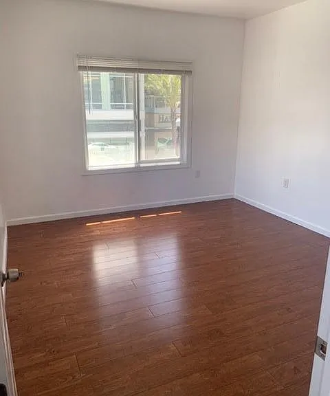 2429 Valdez St — Photo 5