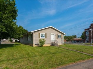 82 Woodford Ave, Elyria, OH 44035