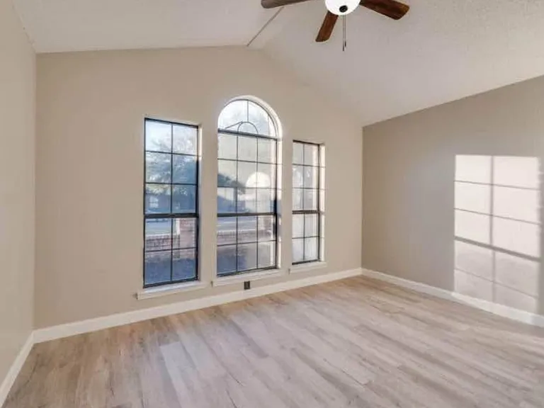 6105 Fern Meadow Rd — Photo 5