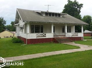 308 E 2nd St, Arthur, IA 51431