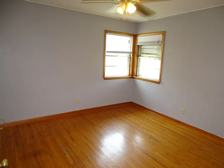 4829 S Lawton Ave #1 — Photo 7