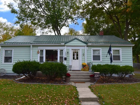 223 W 11th St, Rochester, IN 46975