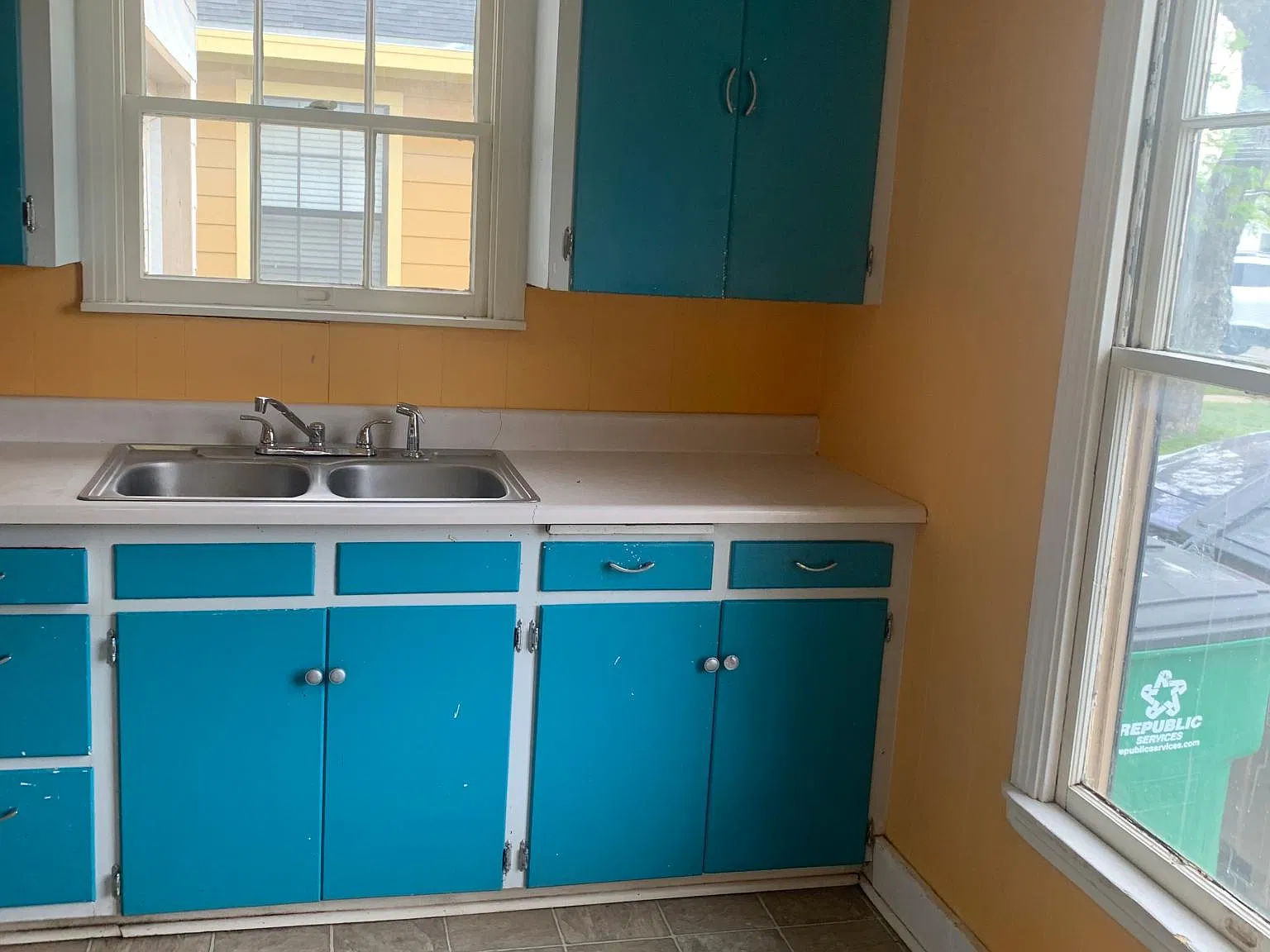 2 bed, 1068 sqft, $1,050 — Photo 2