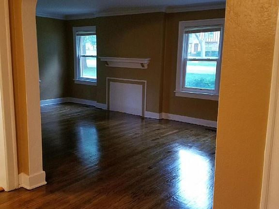 2nd image of 416 E Meyer Blvd