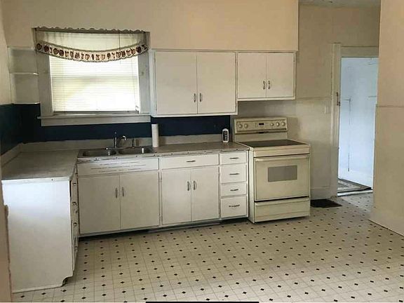 5th image of 421 N 21st St