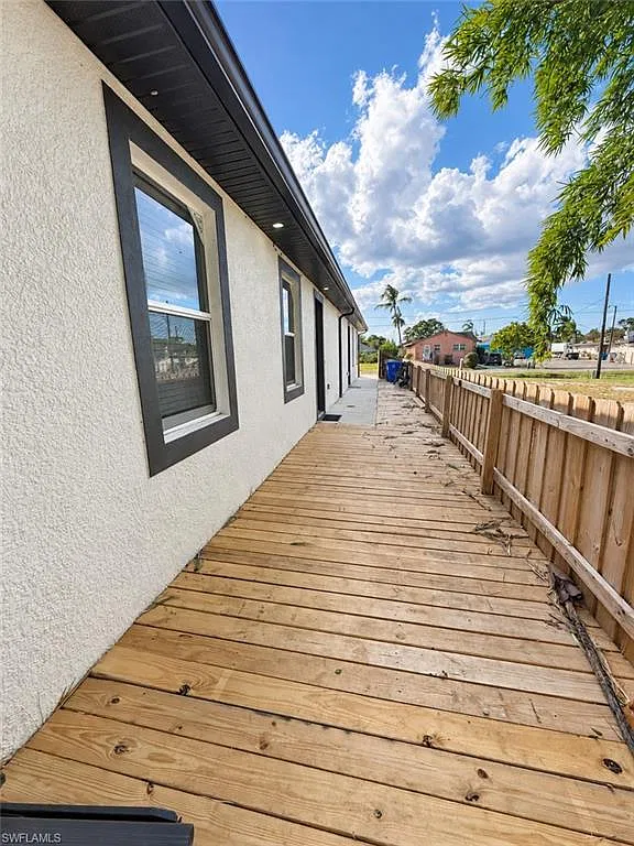 3 bed, 2.0 bath, 1097 sqft, $1,900 — Photo 2