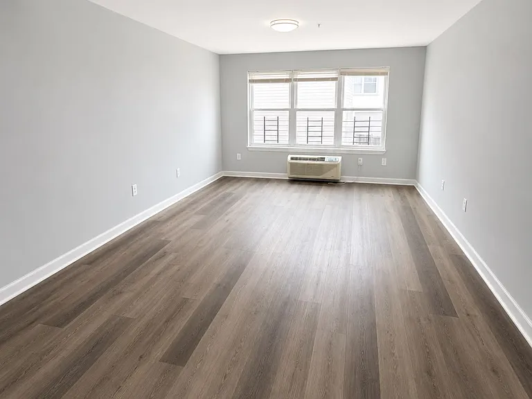 203-217 12th Ave #206 — Photo 3