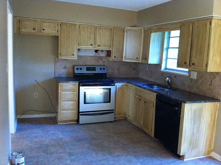 624 N Logan St — Photo 10