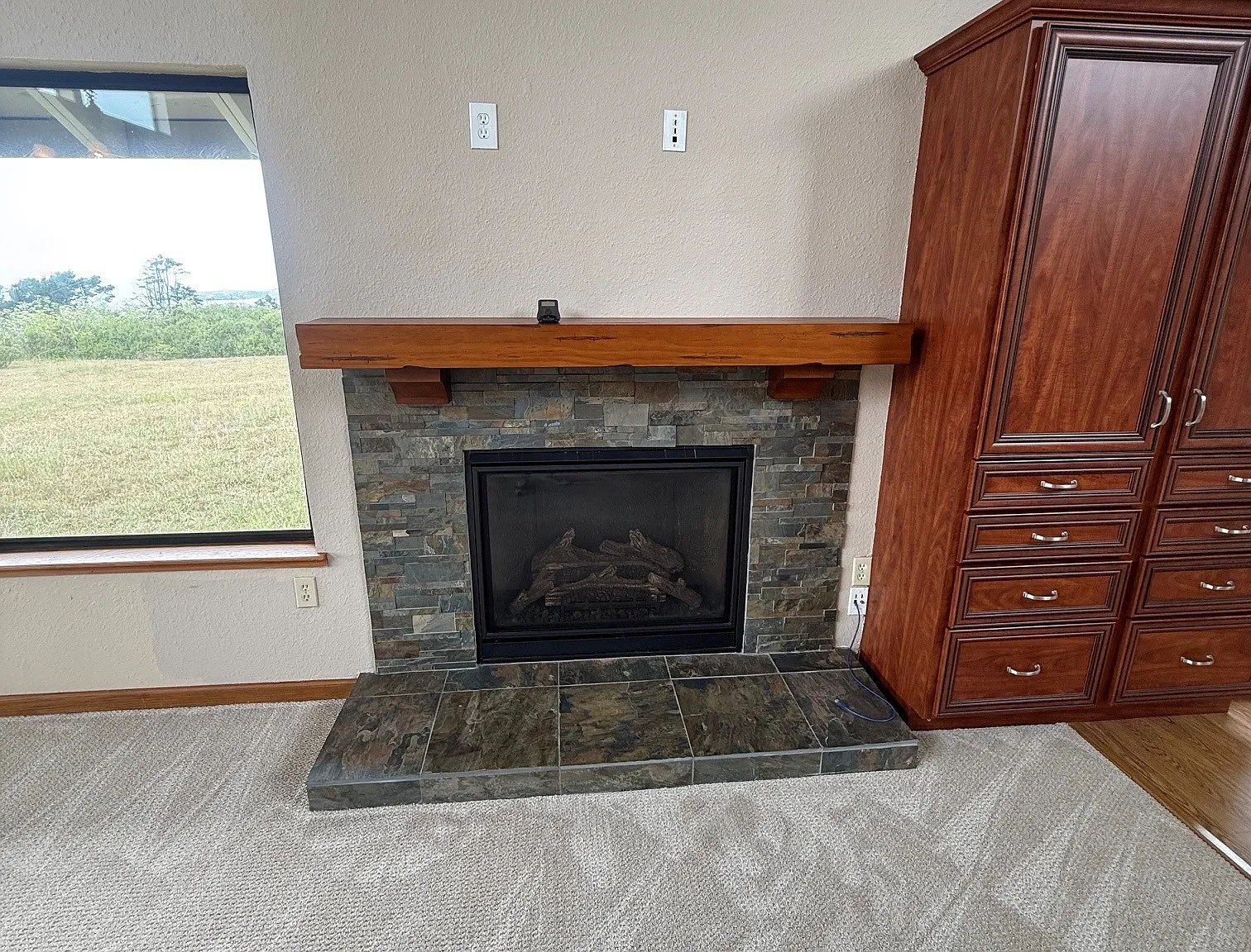 3 bed, 1196 sqft, $3,200 — Photo 3