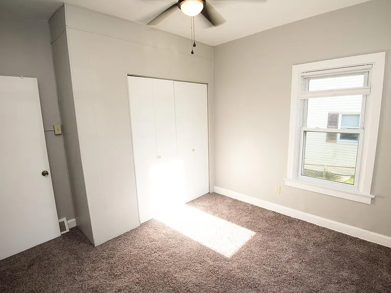 84 Summit Dr — Photo 12