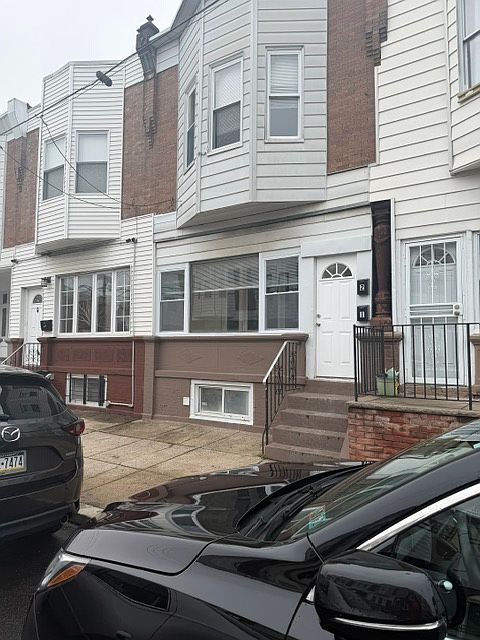 1st image of 2309 S 22nd St