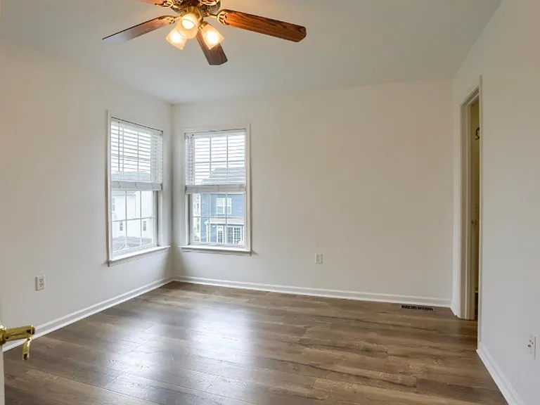 10 Spring View Ct — Photo 23