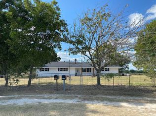 1572 N Johnson Loop, Montague, TX 76251