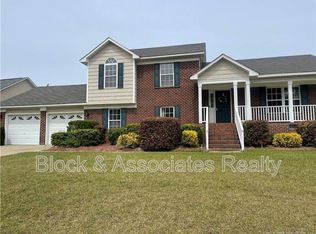 8240 Frenchorn Ln, Fayetteville, NC 28314
