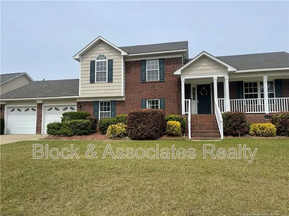 8240 Frenchorn Ln, Fayetteville, NC 28314