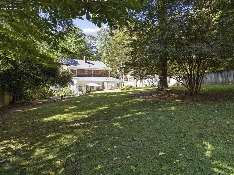 242 Kinsey Ct NE #A — Photo 12