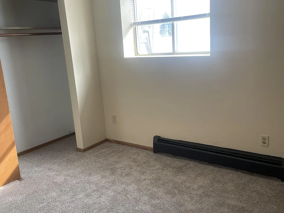 464 Pullman Ave #6