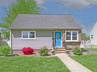 104 Hillcrest Ter, Roselle, NJ 07203