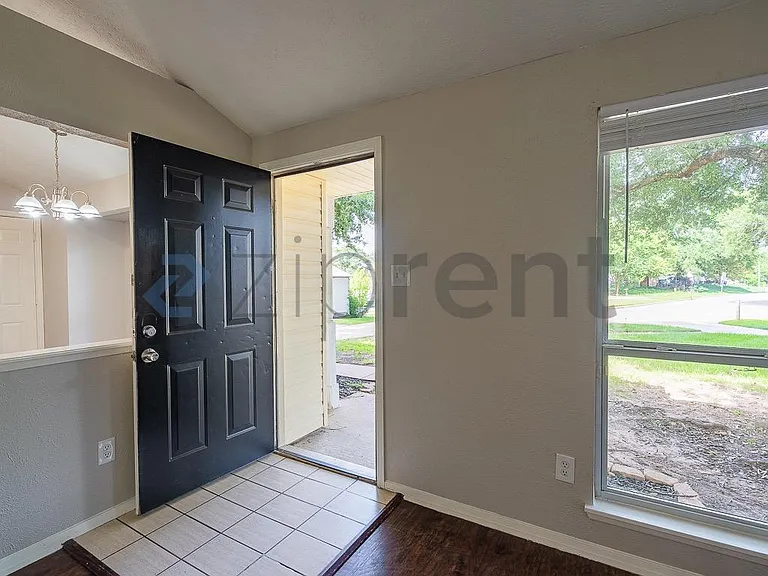 24022 Four Sixes Ln — Photo 4