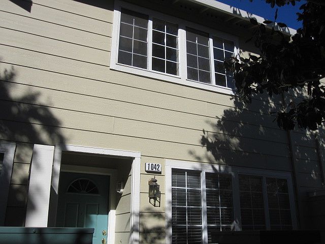 1st image of 1042 Westbury Ct
