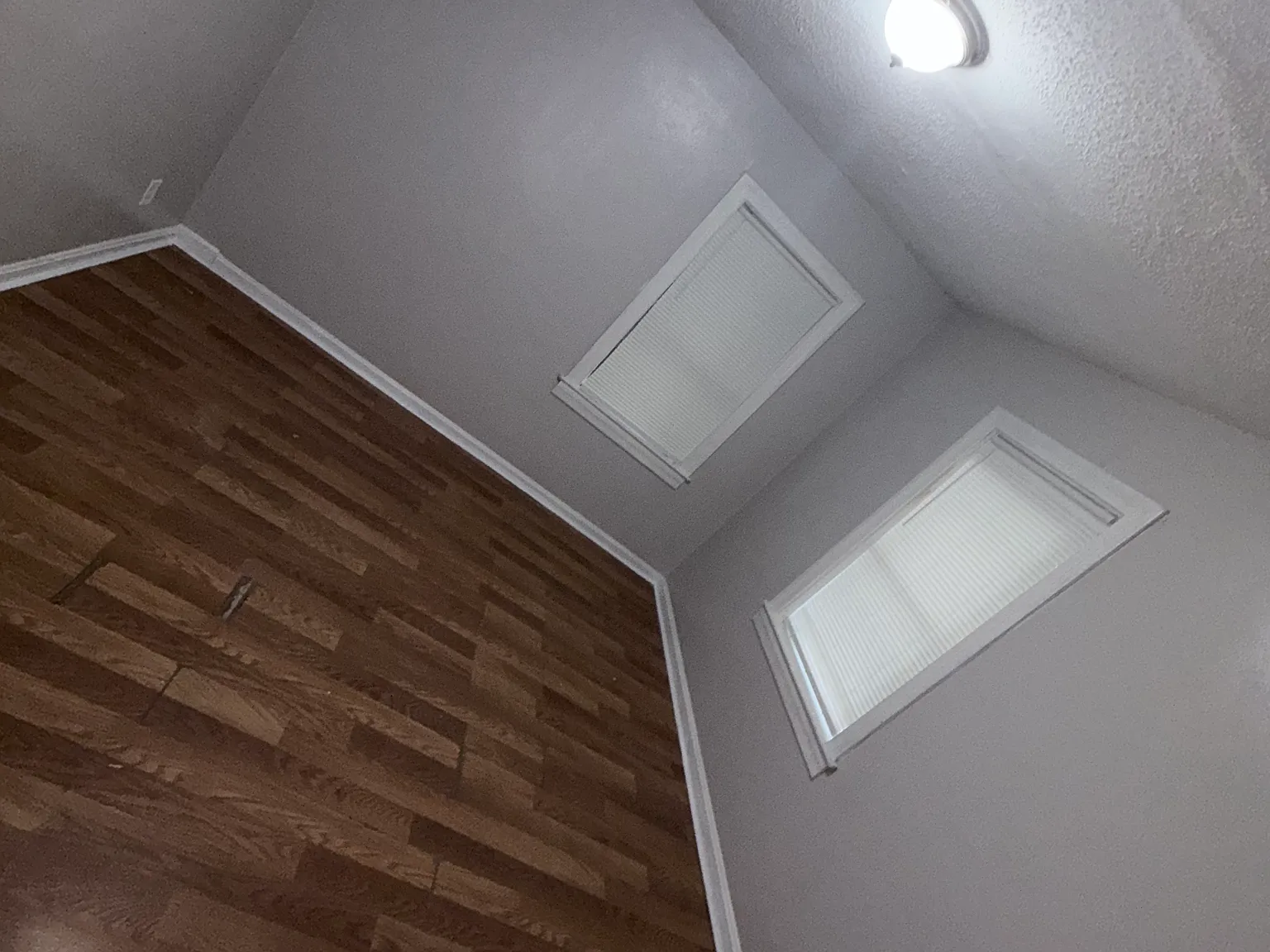 3 bed, 916 sqft, $1,175 — Photo 3