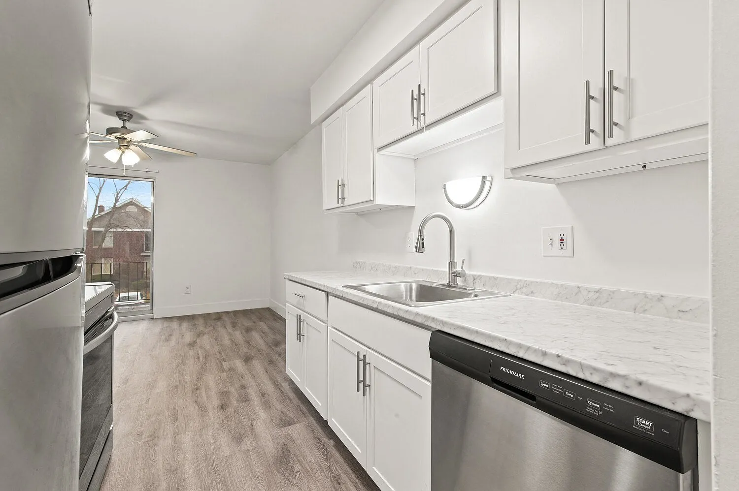 Carriage Hill Apartments - Dearborn Heights, MI — Photo 3