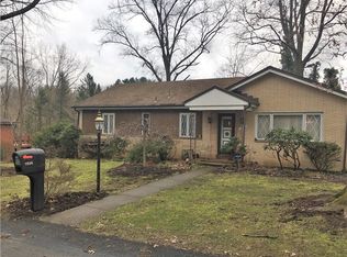 1926 Hampstead Dr, Pittsburgh, PA 15235