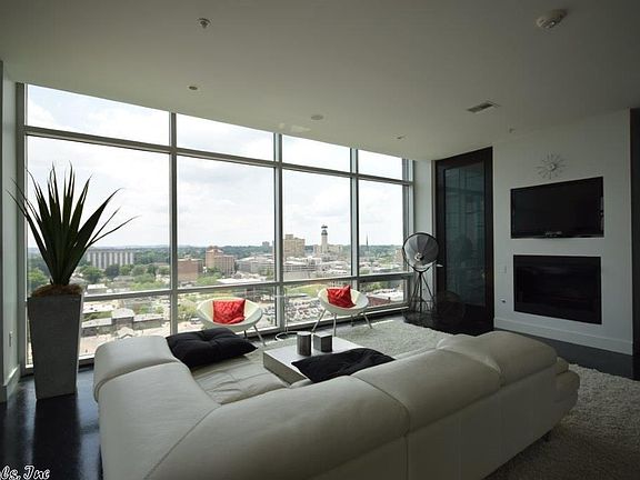 4th image of 300 E 3rd St APT 1506