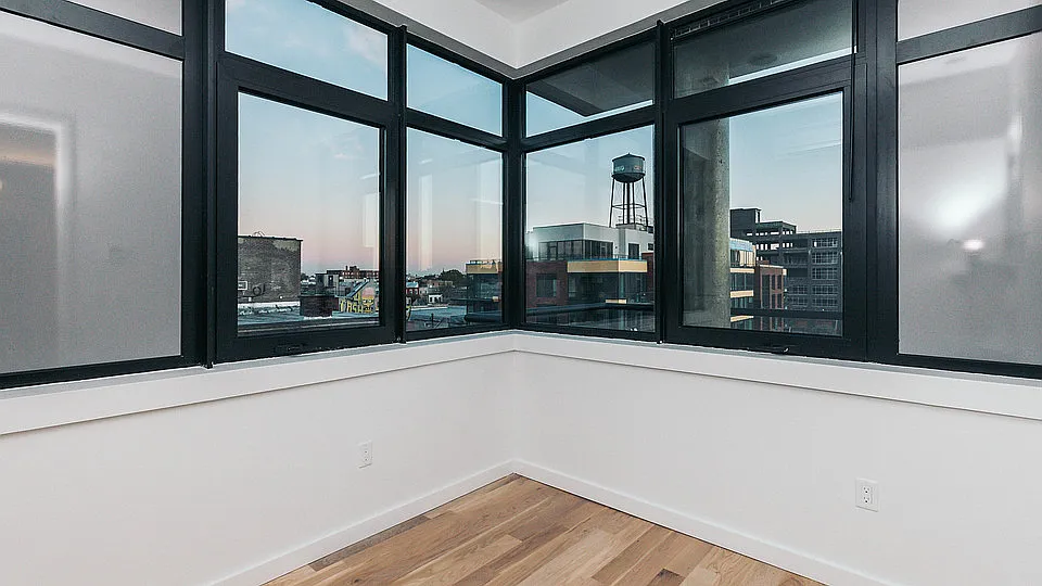 44 Kent St #506