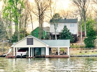 115 Forest Shore Dr, Semora, NC 27343