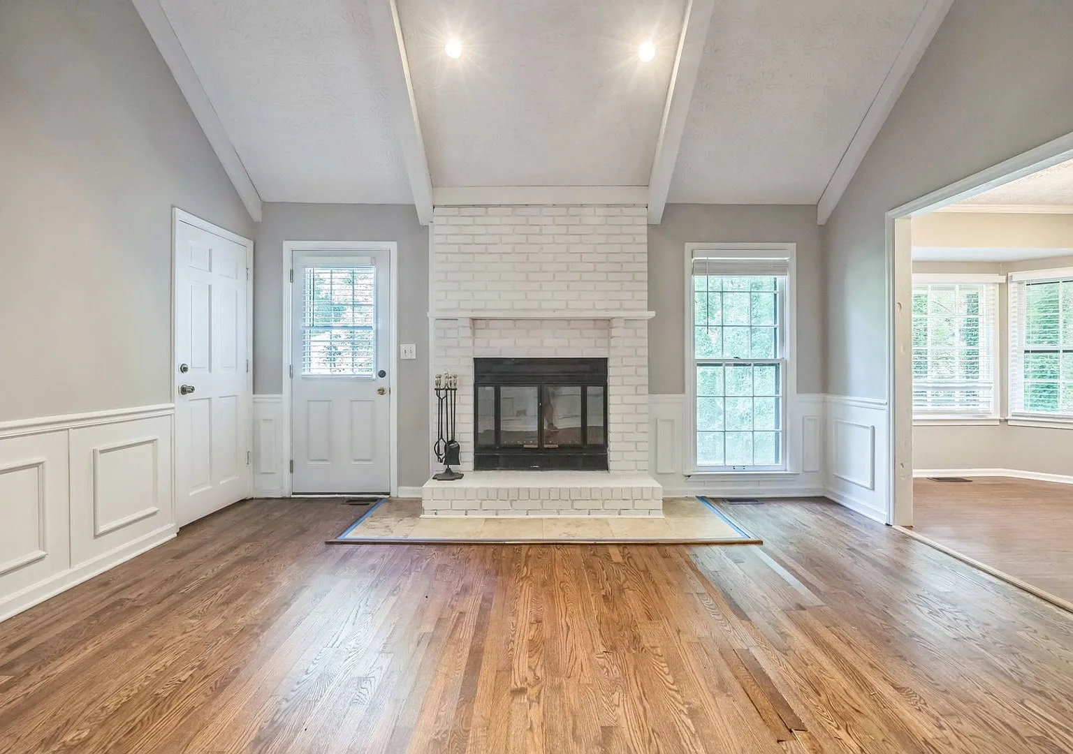 Spacious 4BR House in Roswell -Mountain Park Elementary district — Photo 1