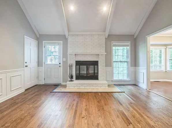 240 Brandenburgh Cir, Roswell, GA 30075