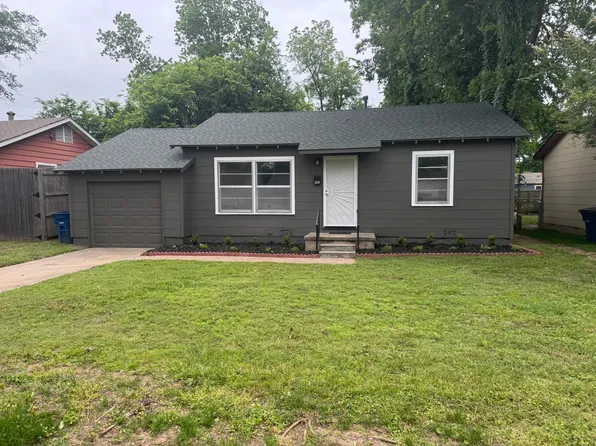 229 E 45th Pl, Tulsa, OK 74105