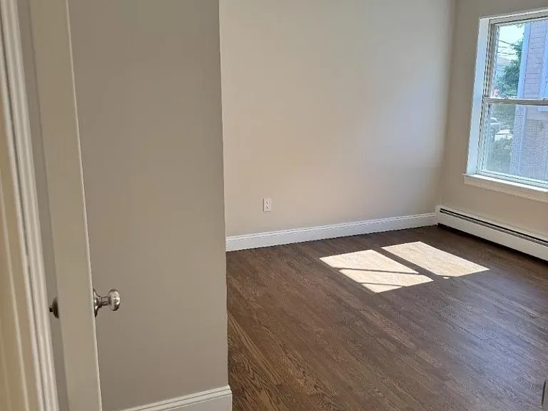 93 E Centre St #5B — Photo 8