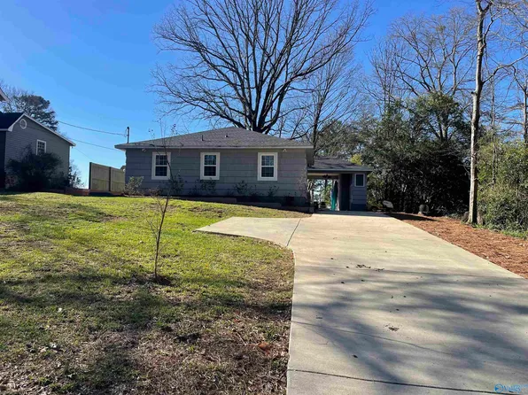 221 Harts Ave, Gadsden, AL 35904