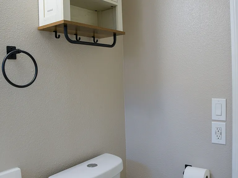 4481 Dwight St — Photo 26