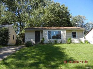 85 Chateau Dr, Florissant, MO 63031