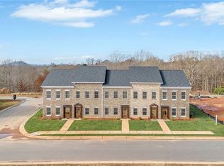 2115 24th Street Ln SE, Hickory, NC 28602