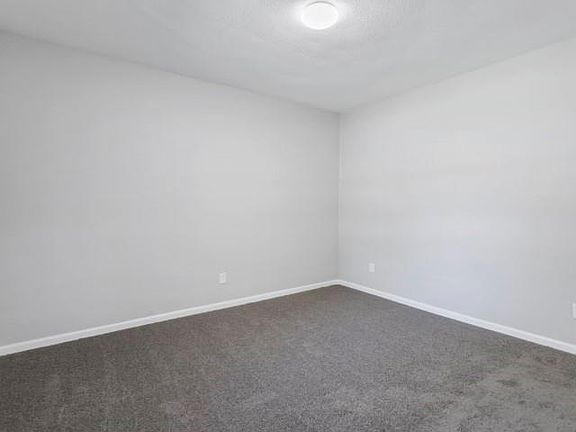 4th image of 2616 46th St