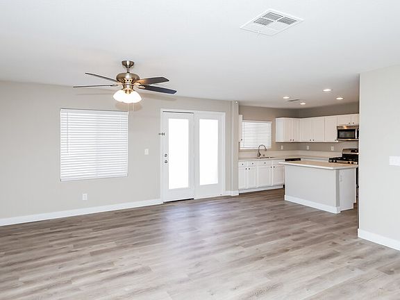 5th image of 1128 Autumn Grass St